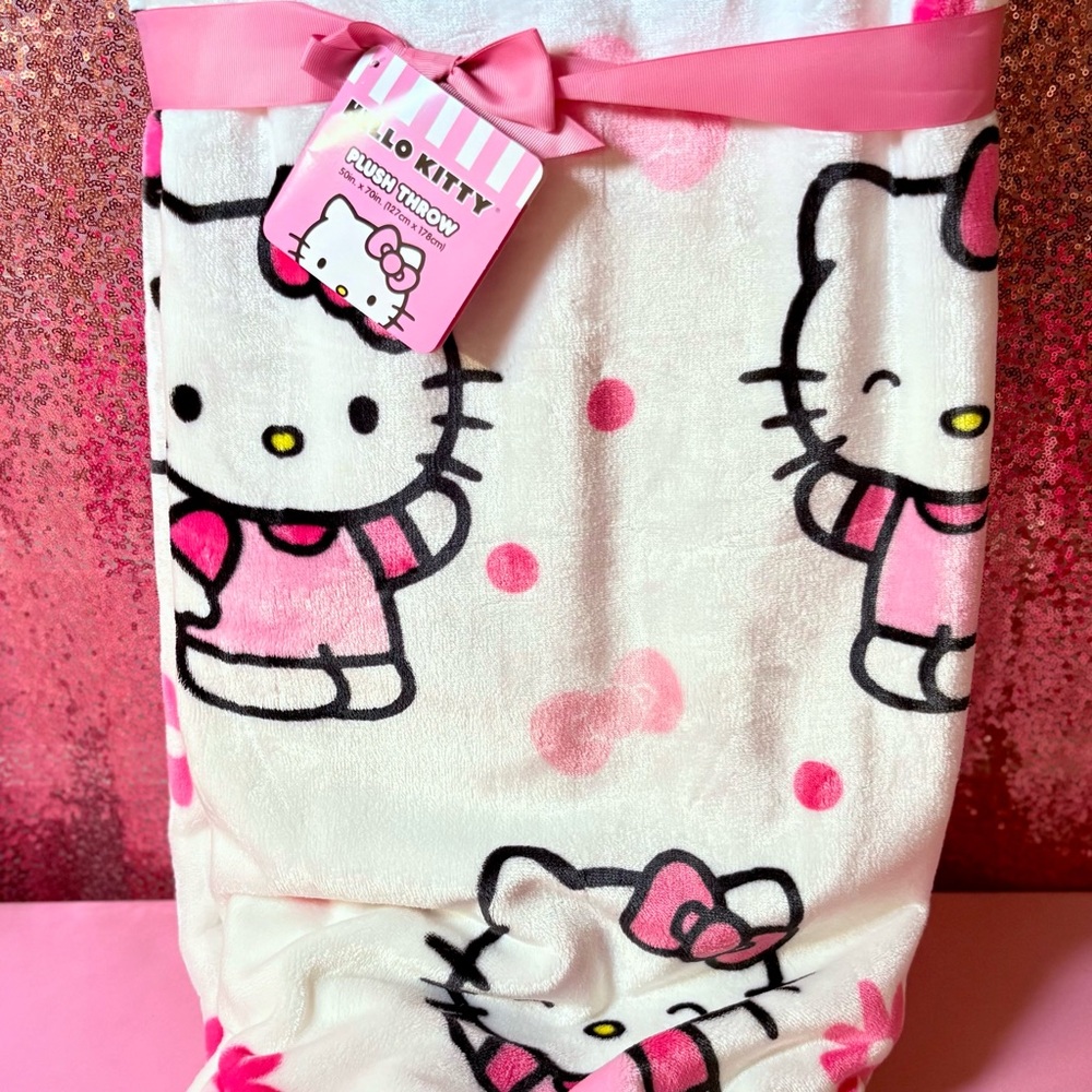 Hello Kitty Pink and White bow & daisies Throw Blanket Bnwt